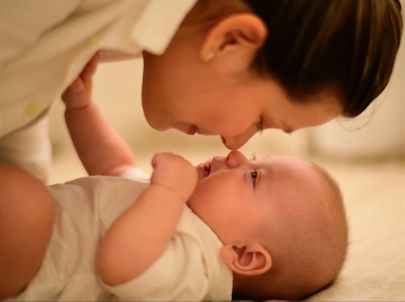Bảo vệ sức khỏe mẹ và bé với tinh dầu Tràm Huế