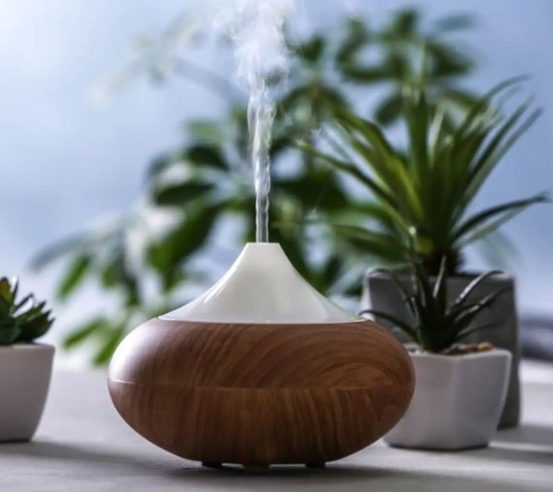 Xông tinh dầu quế làm mới không gian